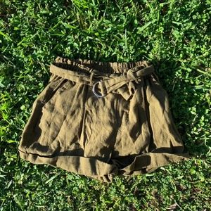 Garage olive shorts!